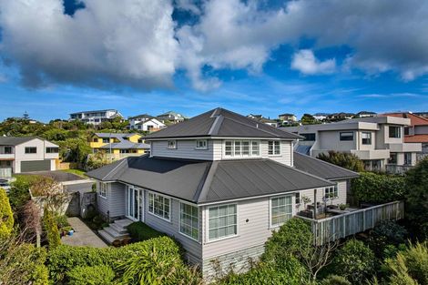 Photo of property in 21 Pendennis Point, Camborne, Porirua, 5026