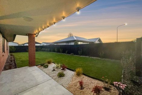 Photo of property in 8 Reserve Close, Woolston, Christchurch, 8062