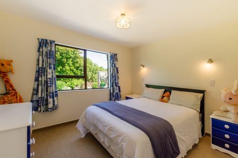 Photo of property in 122 Ratanui Road, Paraparaumu, 5032