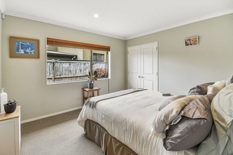 Photo of property in 5 Beirut Court, The Gardens, Auckland, 2105