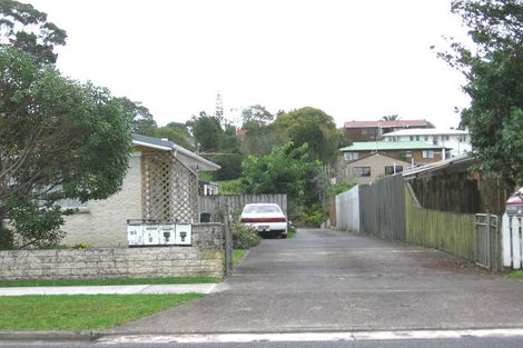 Photo of property in 2/83 Glendale Road, Glen Eden, Auckland, 0602