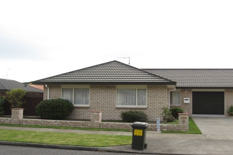 Photo of property in 6 Villa Grove, Paraparaumu, 5032