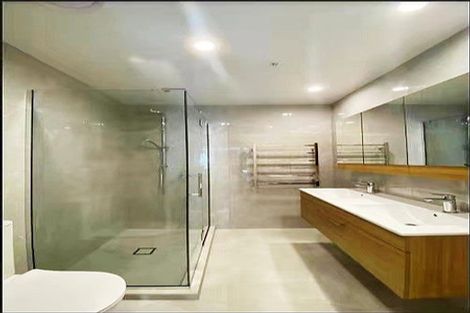 Photo of property in 106/9 Madeira Lane, Grafton, Auckland, 1023