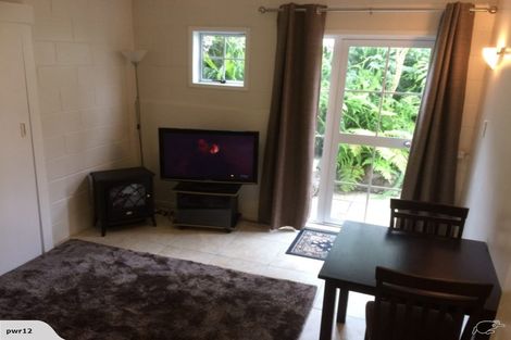 Photo of property in 14 Alton Terrace, Pakuranga Heights, Auckland, 2010