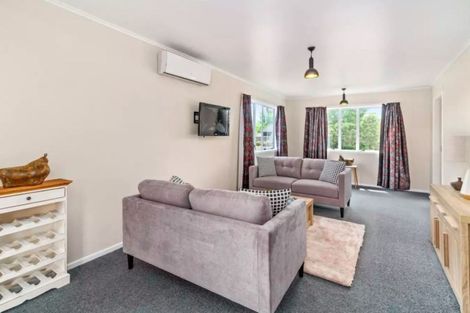 Photo of property in 33 Selwyn Road, Lynmore, Rotorua, 3010