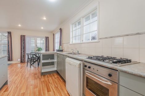 Photo of property in 1 Wairau Place, Kelvin Grove, Palmerston North, 4414