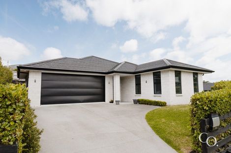 Photo of property in 15 Ballintoy Park Drive, Welcome Bay, Tauranga, 3175