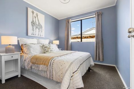 Photo of property in 3/27 Karepo Crescent, Ranui, Auckland, 0612