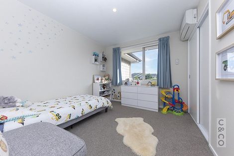 Photo of property in 124 Pohutukawa Parade, Riverhead, 0820