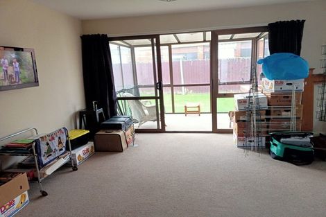 Photo of property in 1/21 Royleen Street, Casebrook, Christchurch, 8051