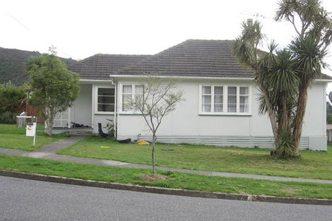 Photo of property in 22 Cleland Crescent, Naenae, Lower Hutt, 5011