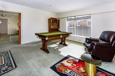 Photo of property in 17 Delaware Crescent, Russley, Christchurch, 8042
