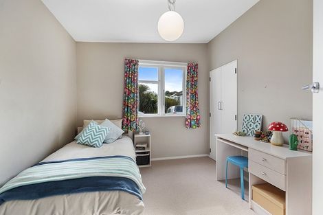 Photo of property in 14 Edinburgh Terrace, Berhampore, Wellington, 6023