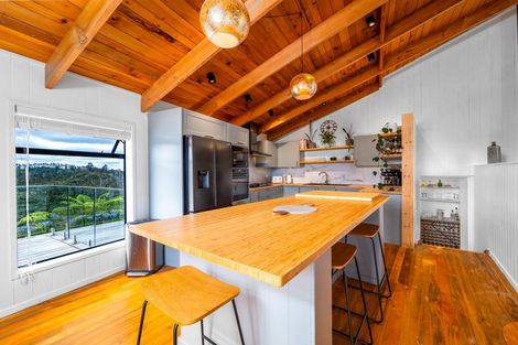 Photo of property in 77 Te Wahapu Road, Russell, 0272