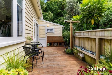 Photo of property in 94 Derwent Street, Island Bay, Wellington, 6023