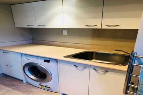 Photo of property in 10/10 Hunter Street, Hamilton Lake, Hamilton, 3204