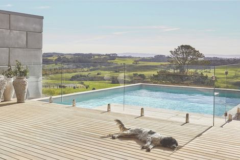 Photo of property in 61 Aroha Road, Te Arai, Wellsford, 0975