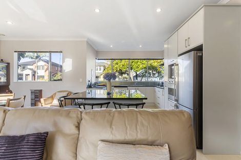 Photo of property in 76 Baverstock Road, Flat Bush, Auckland, 2016