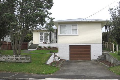 Photo of property in 30 Oswald Crescent, Paparangi, Wellington, 6037