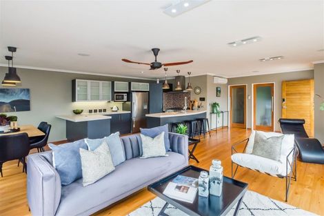 Photo of property in 10 Matuhi Street, Waikanae, 5036