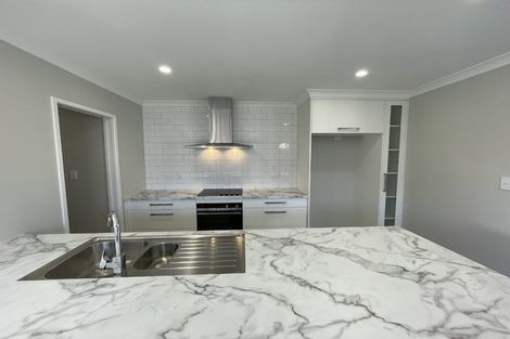 Photo of property in 16 Whangaehu Place, Te Awa, Napier, 4110