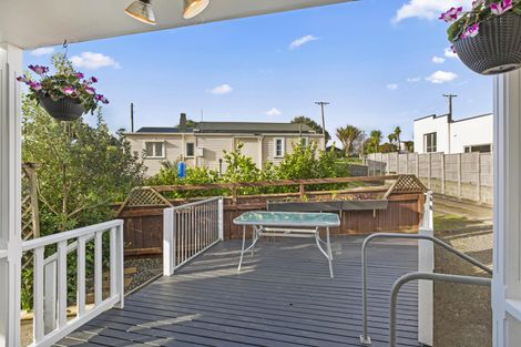 Photo of property in 20 James Street, Raglan, 3225