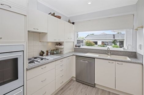 Photo of property in 19 Joyce Crescent, Ilam, Christchurch, 8041