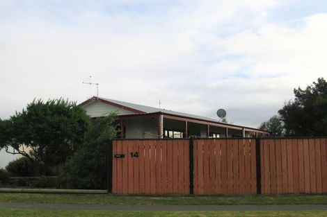 Photo of property in 14 Perry Crescent, Greenmeadows, Napier, 4112