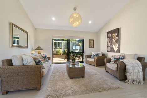 Photo of property in 8 Laylin Place, Pukekohe, 2120