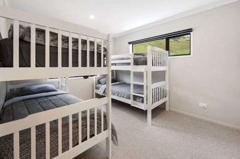 Photo of property in 1 Ribbonwood Lane, Kinloch, Taupo, 3377