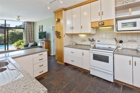 Photo of property in 103 Cascades Road, Pakuranga Heights, Auckland, 2010