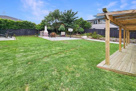 Photo of property in 121 Queens Road, Waikanae Beach, Waikanae, 5036