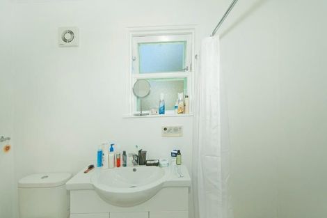 Photo of property in 24 Ludlam Crescent, Woburn, Lower Hutt, 5010