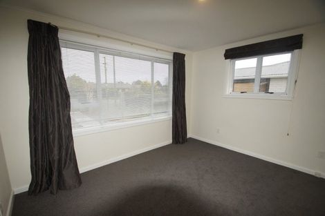 Photo of property in 39 Middlepark Road, Sockburn, Christchurch, 8042