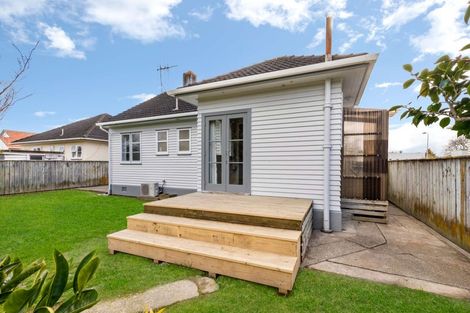 Photo of property in 23 Savage Crescent, West End, Palmerston North, 4412