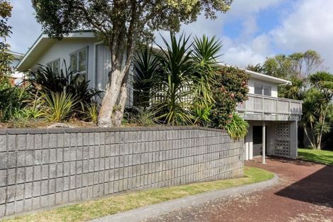 Photo of property in 12 Montana Place, Merrilands, New Plymouth, 4312