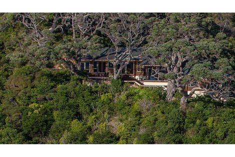 Photo of property in 356 Rockell Road, Whananaki, Hikurangi, 0181