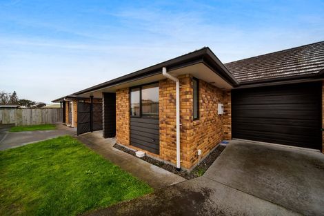 Photo of property in 10c Campbell Street, Hawera, 4610