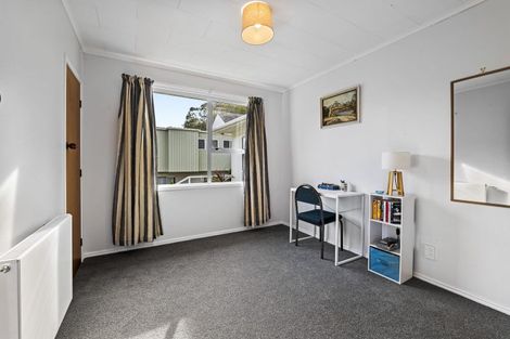 Photo of property in 21 Ambury Place, Merrilands, New Plymouth, 4312