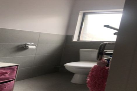 Photo of property in 16b Imperial Place, Henderson, Auckland, 0612