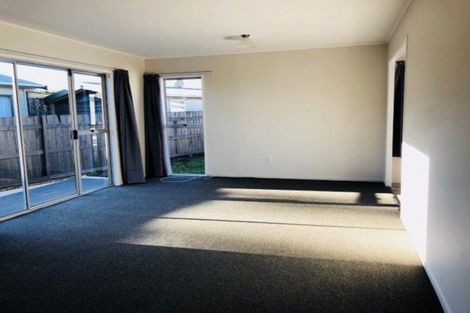 Photo of property in 426 Roscommon Road, Clendon Park, Auckland, 2103