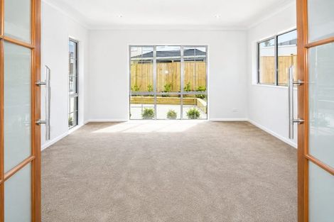 Photo of property in 68 Huntington Park Drive, Greenhithe, Auckland, 0632