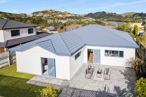 Photo of property in 3 Barque Crescent, Whitby, Porirua, 5024