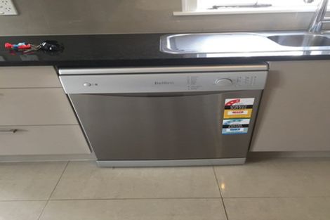 Photo of property in 130 Great South Road, Takanini, 2112