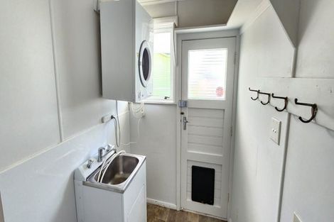 Photo of property in 38 Woodleigh Street, Frankleigh Park, New Plymouth, 4310