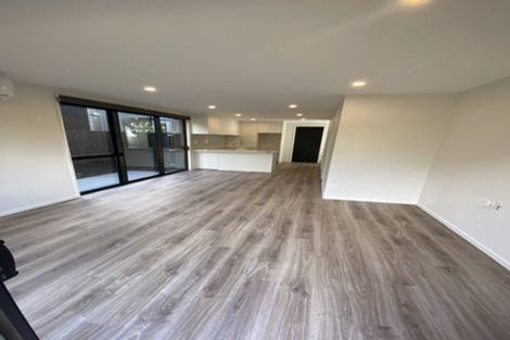 Photo of property in 7/37 Camelot Place, Glenfield, Auckland, 0629