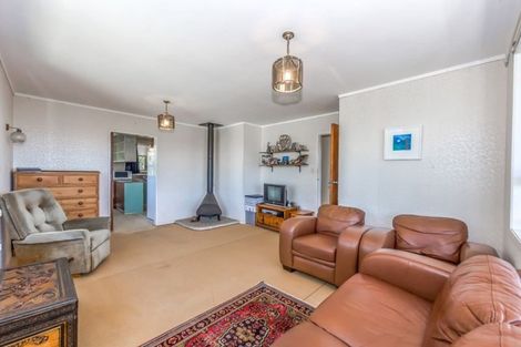 Photo of property in 27 Rimu Road, Stanmore Bay, Whangaparaoa, 0932