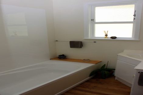 Photo of property in 58 Beazley Avenue, Paparangi, Wellington, 6037