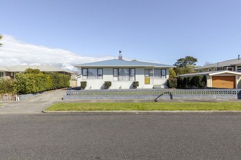 Photo of property in 25 Battiscombe Terrace, Waitara, 4320