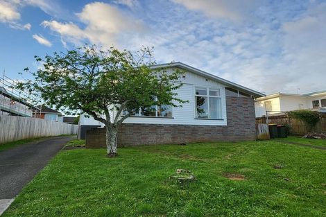Photo of property in 11 Ellen Avenue, Hillcrest, Auckland, 0627